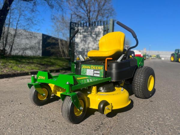 John Deere Z335E