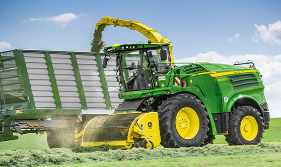 combines forage harvesters